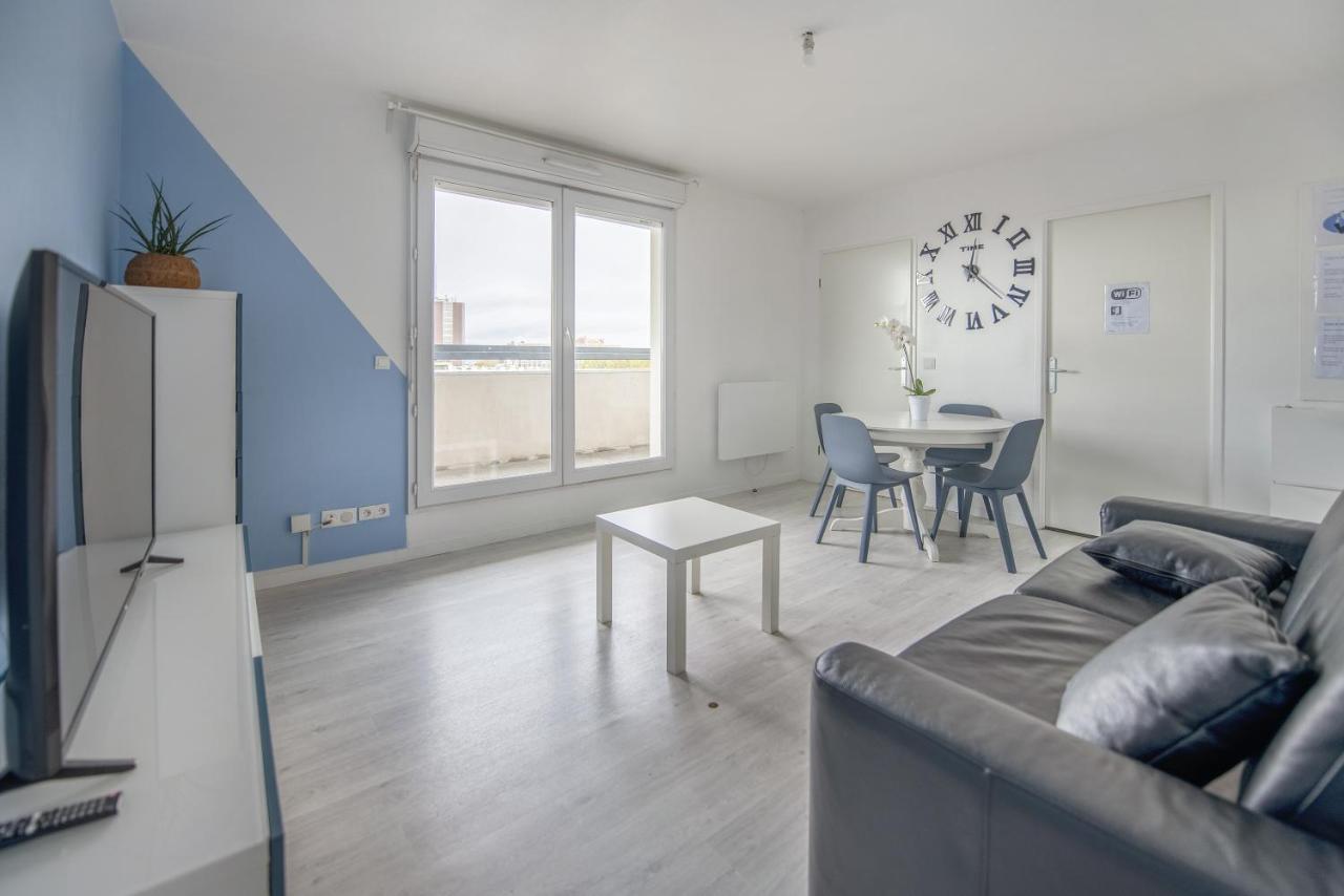 Bel Appartement De 2 Chambres A 40 Min De Paris Courcouronnes ภายนอก รูปภาพ